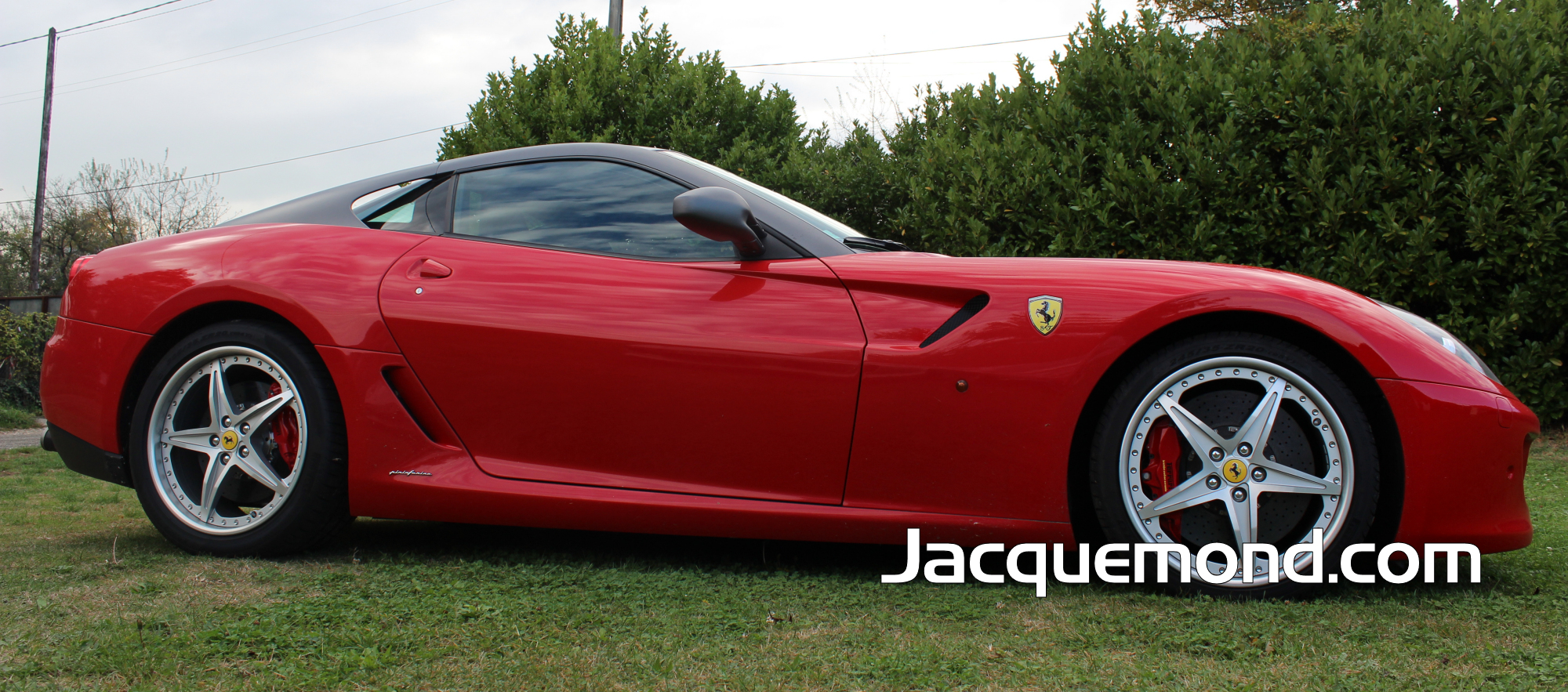 Bas de caisse Ferrari 599 par Jacquemond.